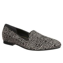 Vionic Black and White Willa Slip On Womens Flat Shoes H7711L4-001
